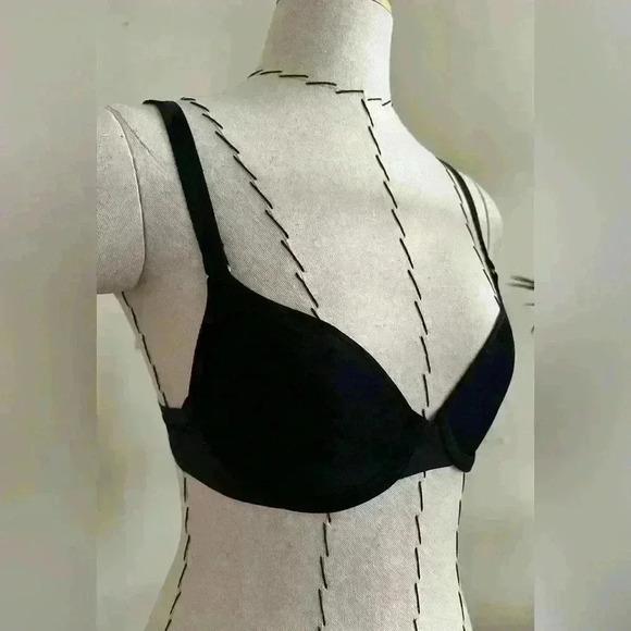 CUUP Demi Spacer Bra | 30A | T SHIRT BRA | Black | Gold Hardware - Picture 7 of 9